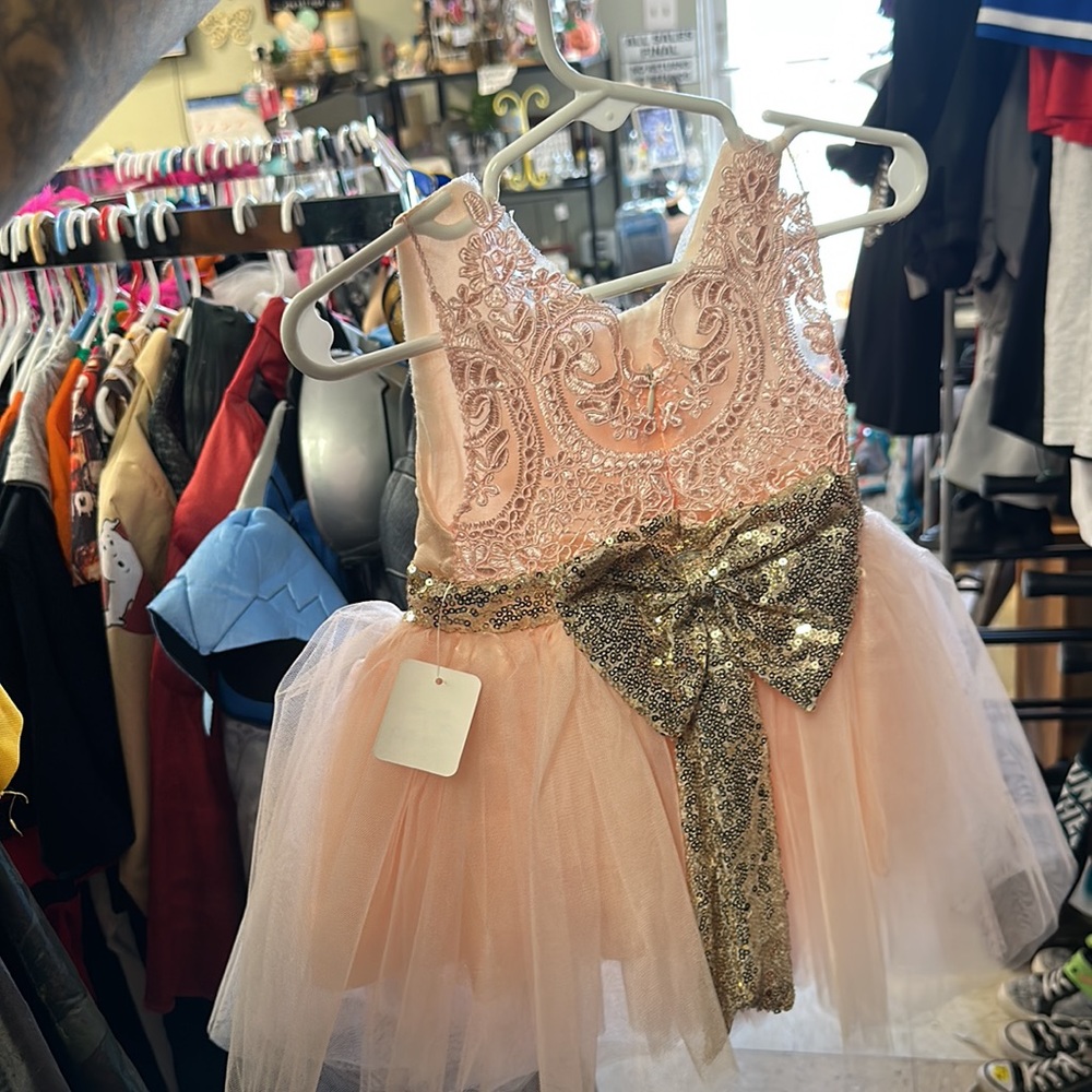 Dress - Picture 2 of 2